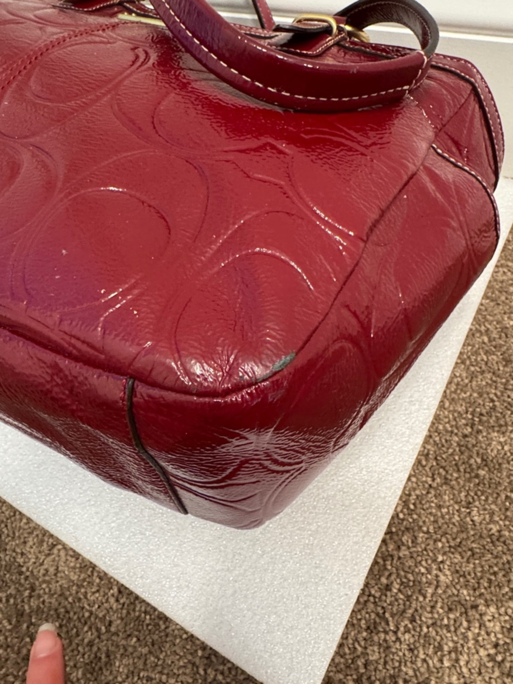 Coach Gallery tote bag in red signature embossed patent leather 2012 F19462 - Picture 9 of 14